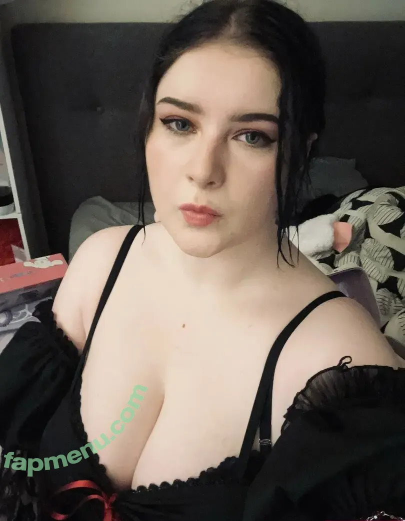 Darlingmori nude photo #0024 (darlingmorivt)