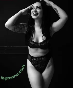 Darlingnikkkki nude photo #0003