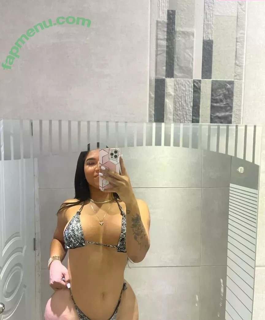Darlyn Castillo nude photo #0003 (darlyn0420 / darlyn2104 / darlynoficial1)