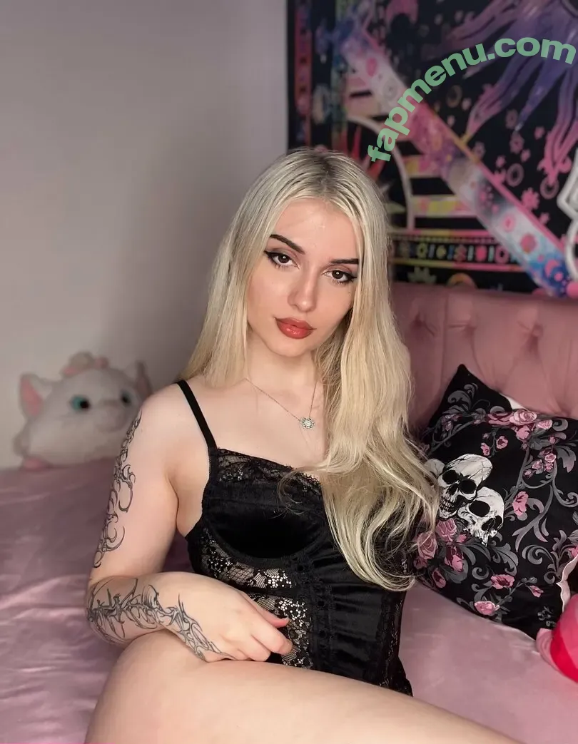 darlyndoll nude photo #0008 (darlyndoll)