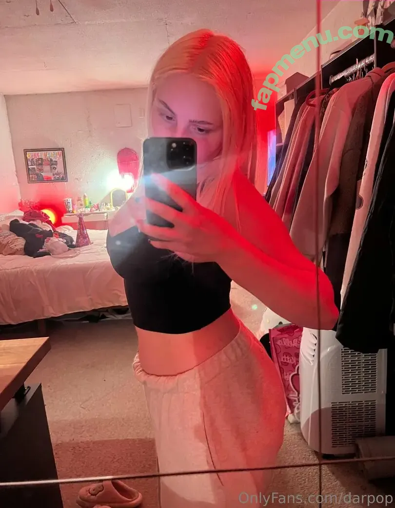 darpop nude photo #0032 (dar.pop)