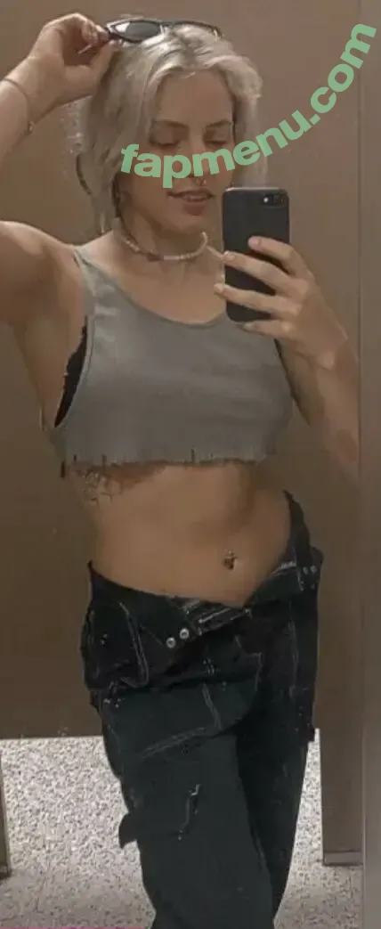 darthhhotdog nude photo #0009 (dumblond999 / hotdog.gorl / waterdiamond)