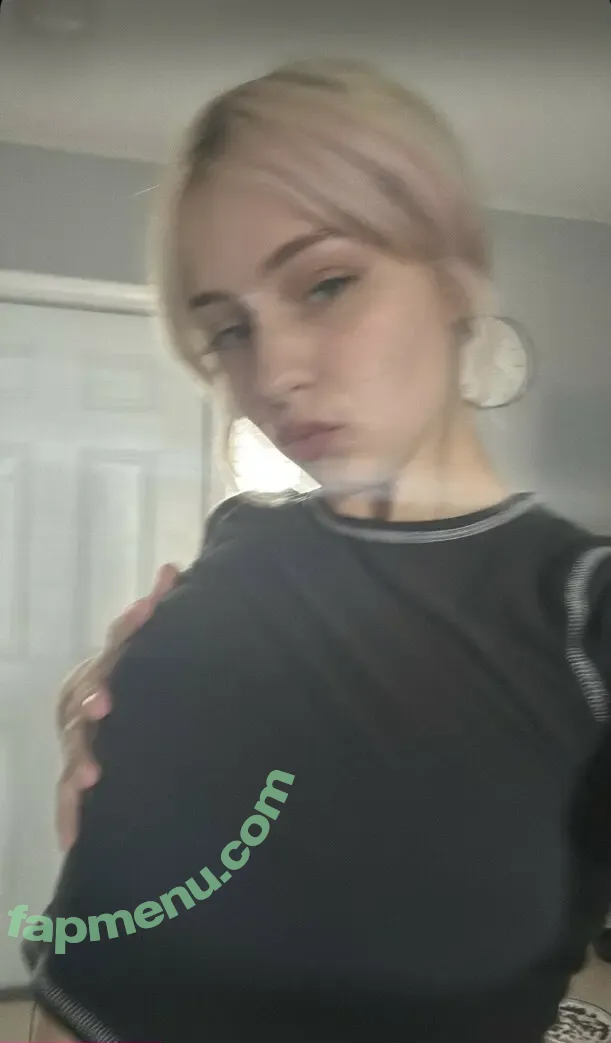 darthhhotdog nude photo #0011 (dumblond999 / hotdog.gorl / waterdiamond)