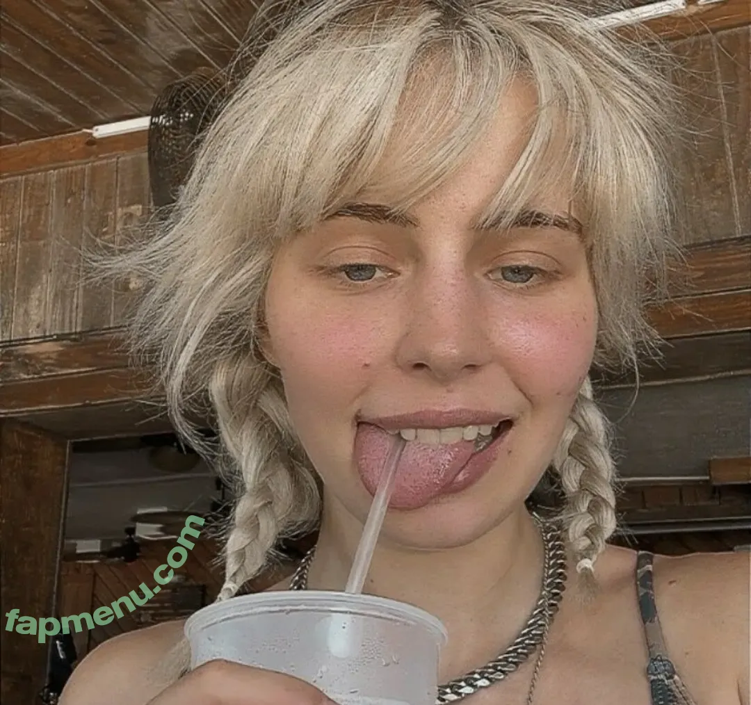 darthhhotdog nude photo #0012 (dumblond999 / hotdog.gorl / waterdiamond)