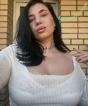 Darya Linskikh / lovellinski nude photo #0067