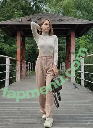 Daschushka nude photo #0009 (PeaceDaria / daalischusrose)