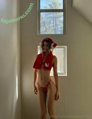 Dasha Komarova / Darya Komarova / Odarka Komarova / odarka_komarova / odarochka nude photo #0093