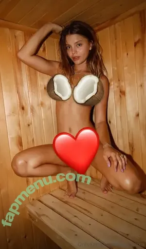 Dasha Komarova / Darya Komarova / Odarka Komarova / dasha_komarova / odarochka nude photo #0064