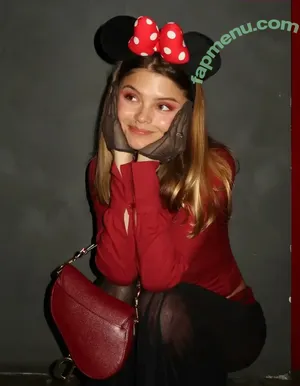 Dasha Komarova / Darya Komarova / Odarka Komarova / odarka_komarova / odarochka nude photo #0221