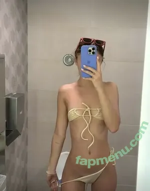 Dasha Komarova / Darya Komarova / Odarka Komarova / odarka_komarova / odarochka nude photo #0372