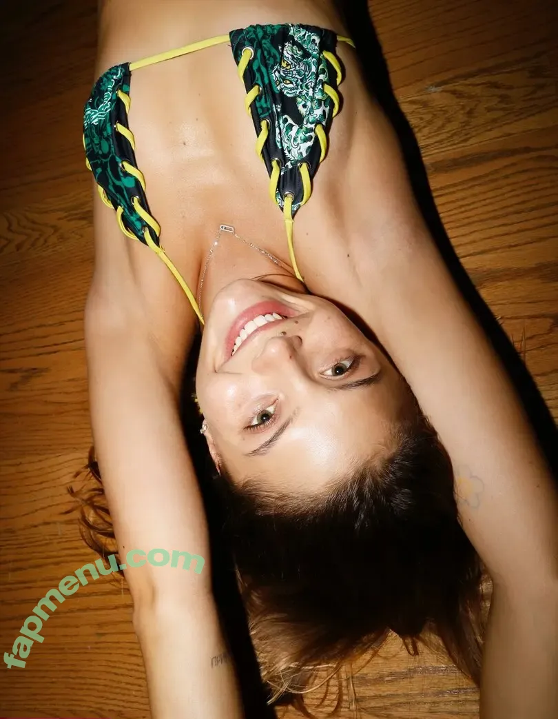 Dasha Komarova nude photo #0111 (Darya Komarova / Odarka Komarova / dasha_komarova / odarochka)