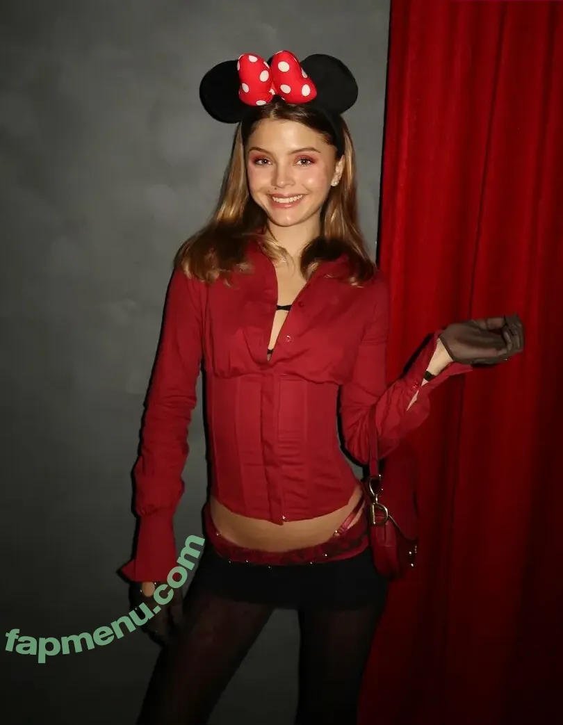 Dasha Komarova nude photo #0217 (Darya Komarova / Odarka Komarova / odarka_komarova / odarochka)