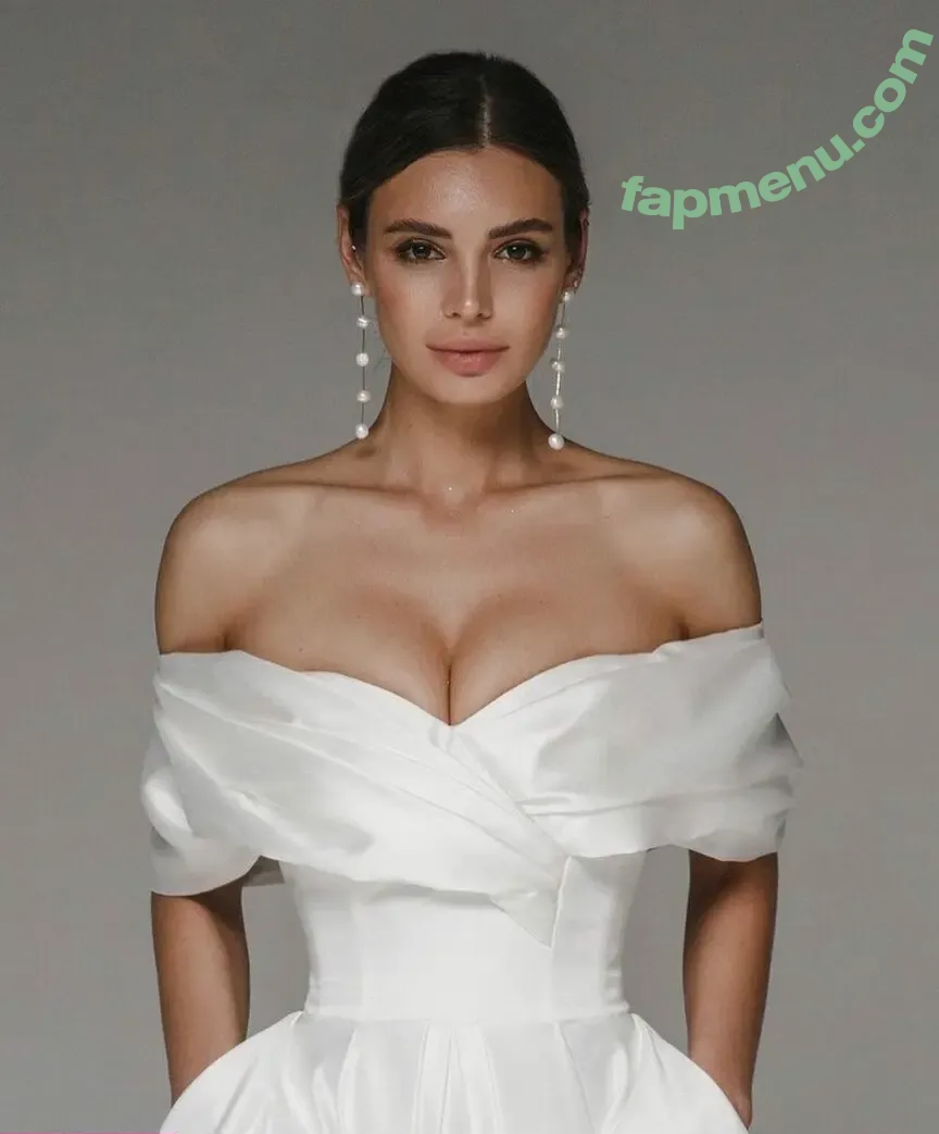 Dasha Neyolova nude photo #0025 (dashbond / neyolova)