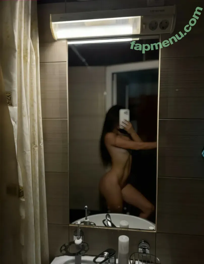 Dasha Semenova nude photo #0215 (dasha_semenova_000)