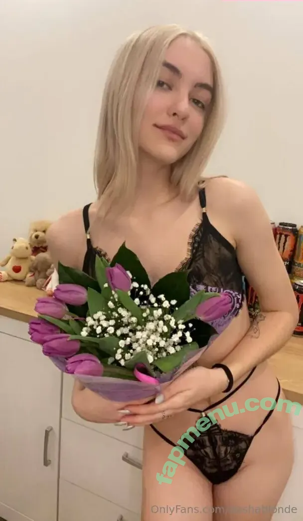 dasha_shinuwu nude photo #0003 (dasha_tsenter / dashablonde)