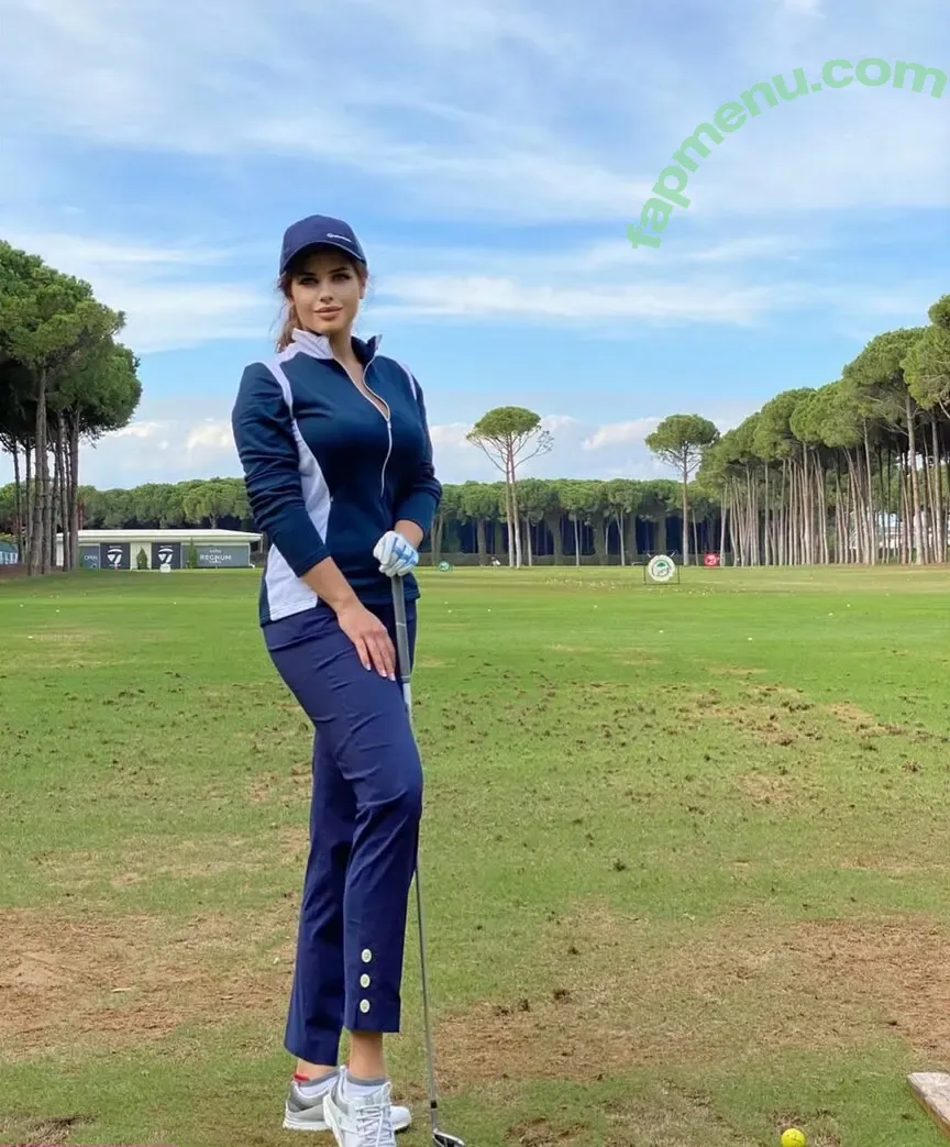 Dasha nude photo #0132 (Crybaby1610 / crybaby16 / dasha.queen / dashagolf / urbabydasha)