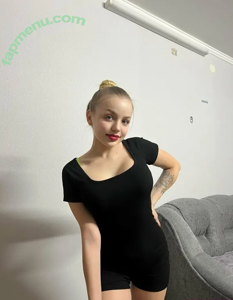 dashberry nude photo #0003 (gyarustrawberry7)