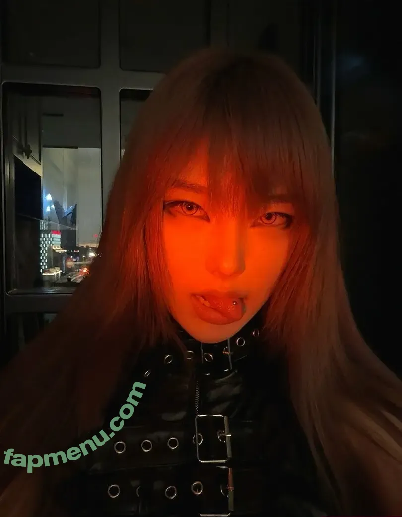 Daturakisses nude photo #0299 (Sacha Wang)