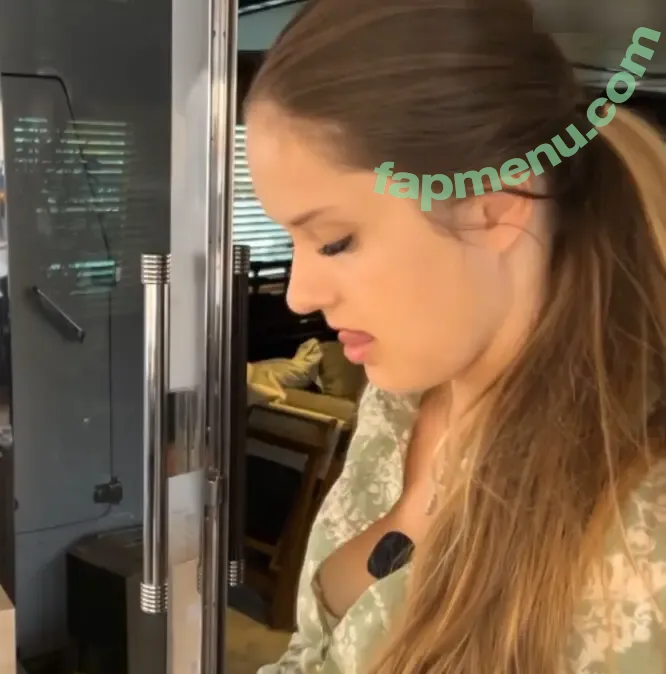 Davina Geiss nude photo #0031 (davina_geiss / davinageiss / the_real_davina_geiss)