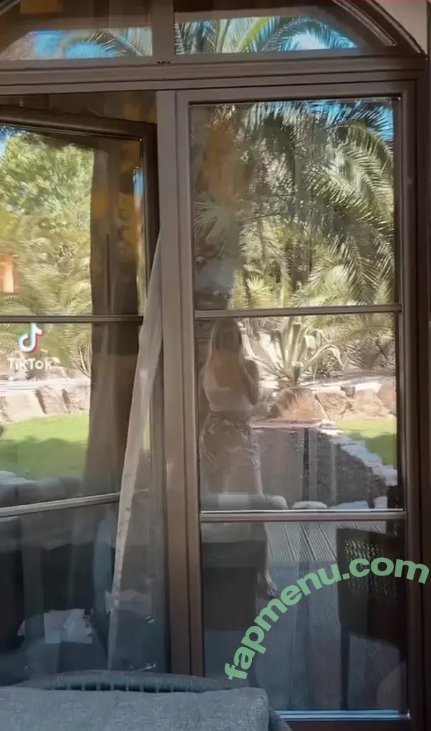 Davina Geiss nude photo #0081 (davina_geiss / davinageiss / the_real_davina_geiss)