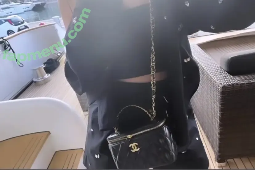 Davina Geiss nude photo #0140 (davina_geiss / davinageiss / the_real_davina_geiss)