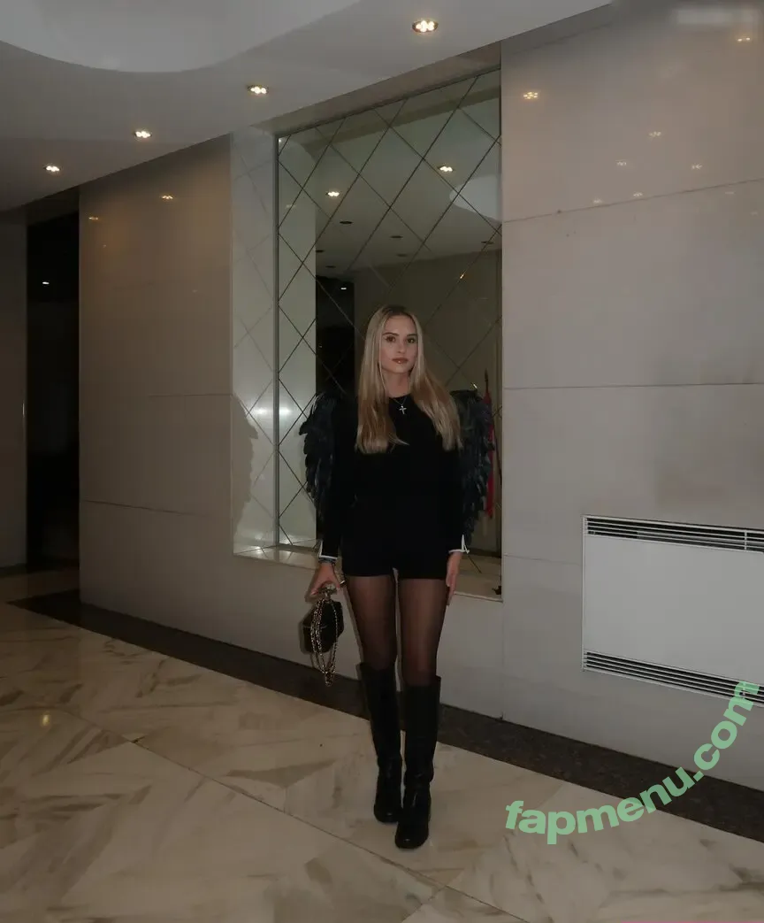 Davina Geiss nude photo #0286 (davina_geiss / davinageiss / the_real_davina_geiss)