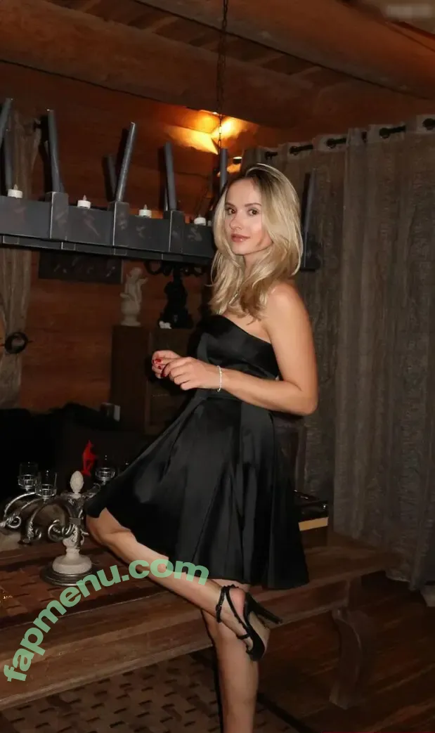 Davina Geiss nude photo #0313 (davina_geiss / davinageiss / the_real_davina_geiss)