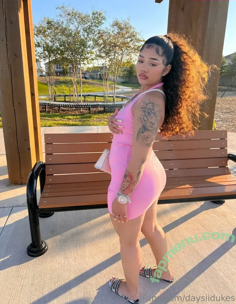 Daysiidukes nude photo #0011 (daisy_dukes_qc)