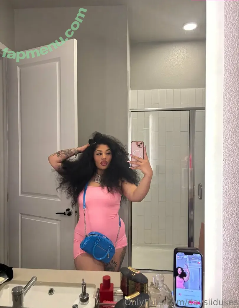 Daysiidukes nude photo #0014 (daisy_dukes_qc)