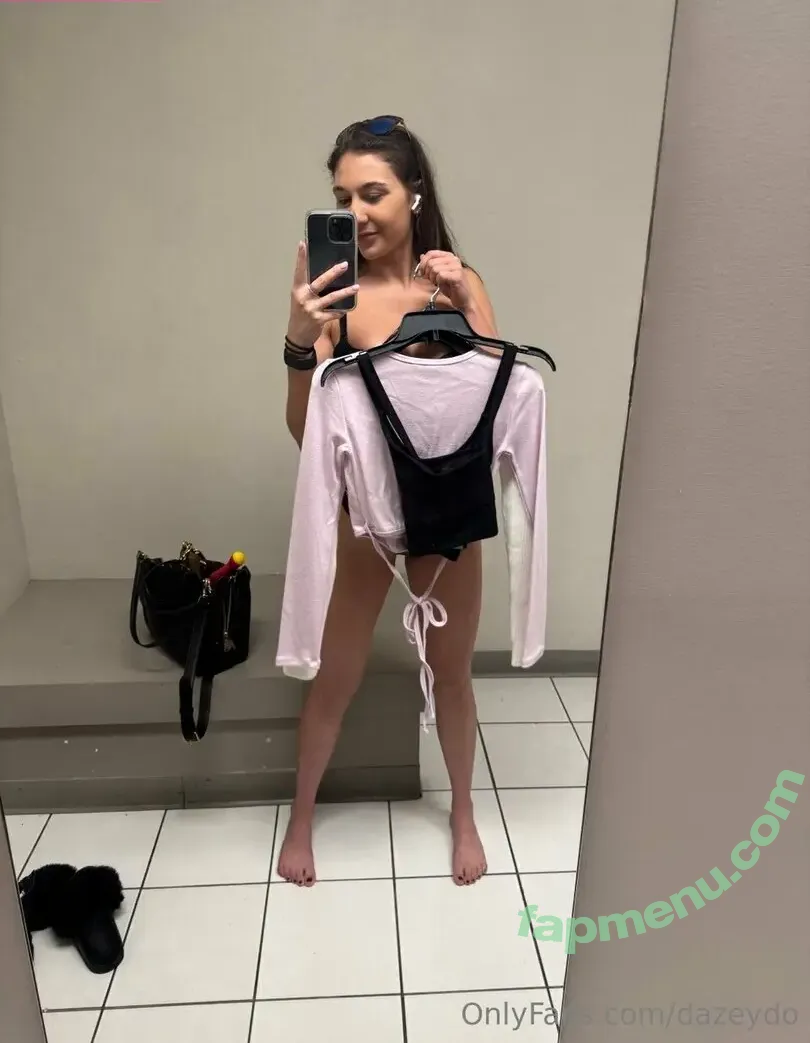 dazeydo nude photo #0029 (dazey.do)