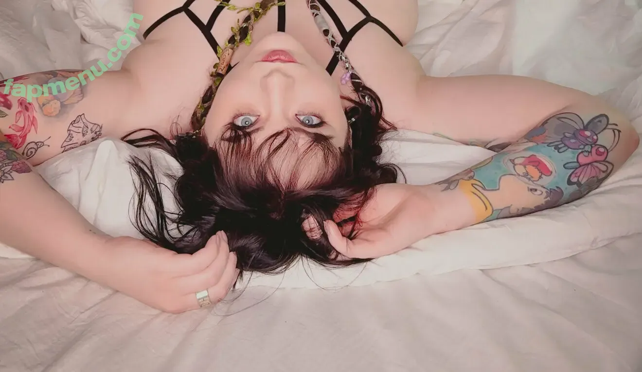 dbzgoth nude photo #0221 (dbzgothbecca)