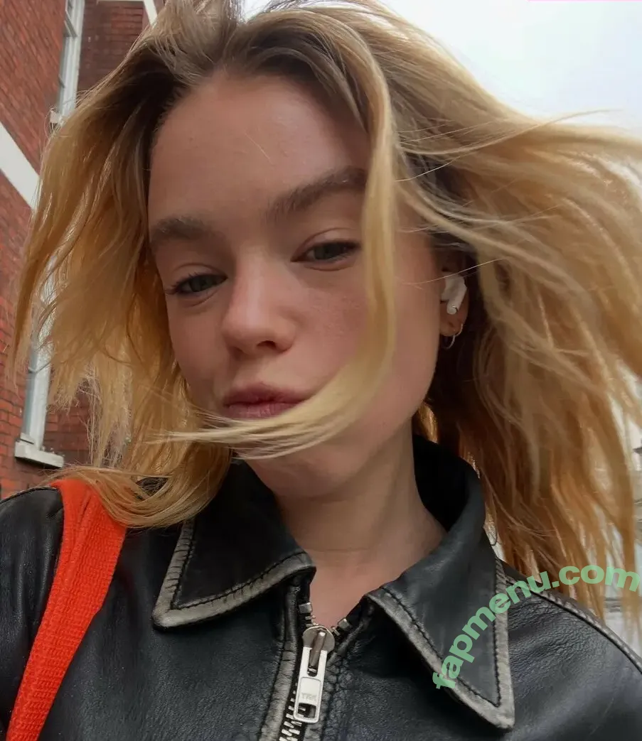 DCU Women nude photo #0010 (dcuwbb)