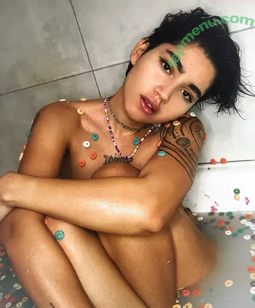 ddebireinoso nude photo #0003 ( / CICUTA / debireinoso)
