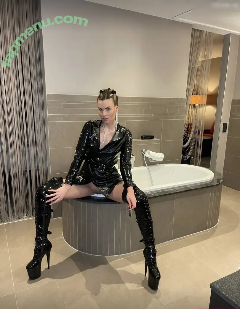 Ddesireyy nude photo #0218 (Ddesireyy)