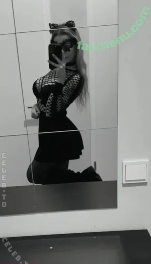 De_leonii nude photo #0064