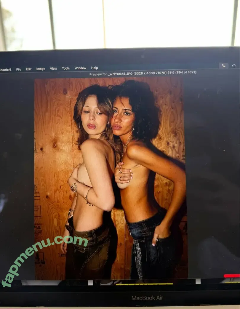 Dea Avdulla nude photo #0034 (deaavdulla)