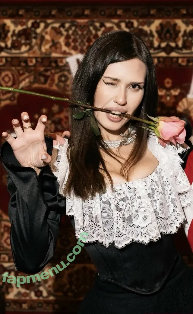 DEAD BLONDE nude photo #0037 (Dead__Blonde)