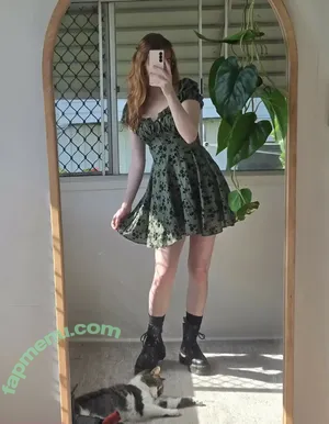 DeadlyKitten's Kofi / deadlykittenttv nude photo #0077