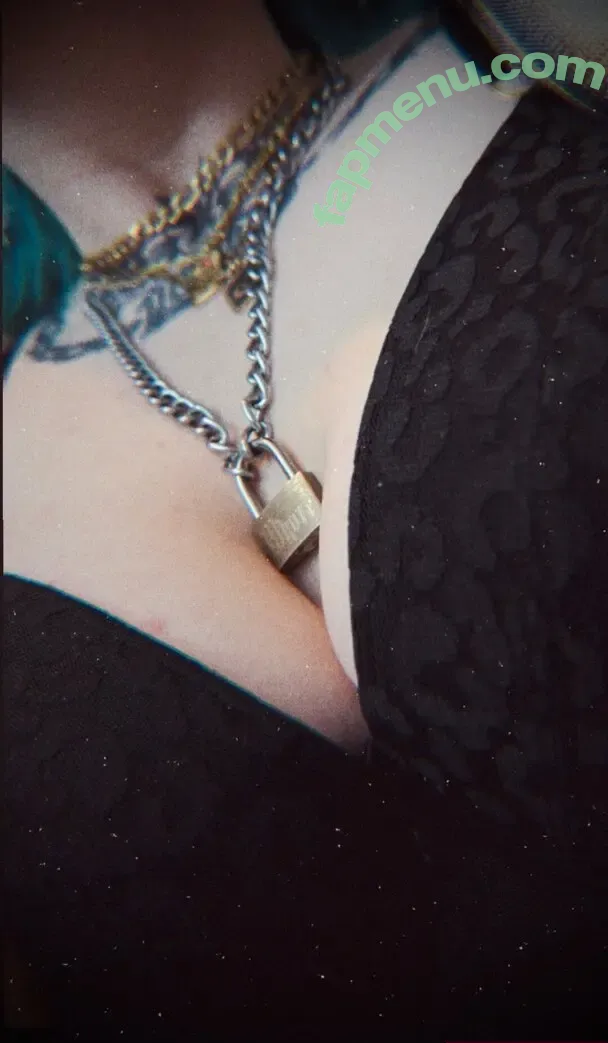 Deadringxr nude photo #0003 (deadringxr_ / deadringxxr)