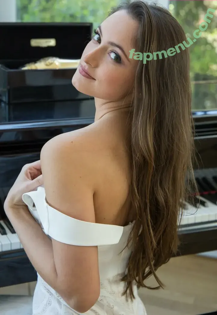 Deanna Greene nude photo #0296 (deannamarolyntawes)