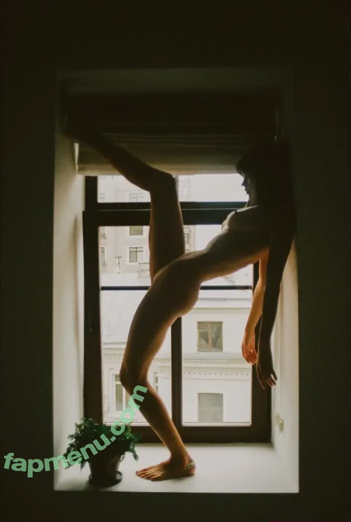 DeanRalphs nude photo #0033 (Anna.Ralphs / _anna_ralphs_)