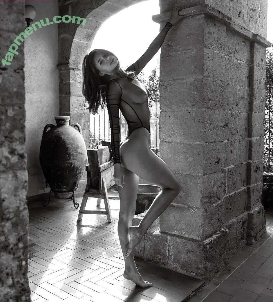 DeanRalphs nude photo #0066 (Anna.Ralphs / _anna_ralphs_)