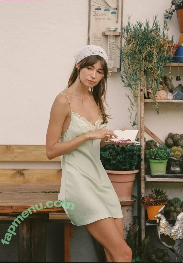 DeanRalphs nude photo #0094 (Anna.Ralphs / _anna_ralphs_)