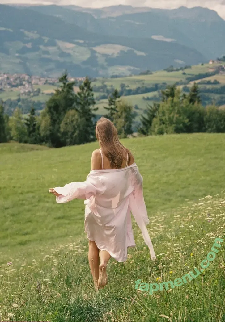 DeanRalphs nude photo #0117 (Anna.Ralphs / _anna_ralphs_)