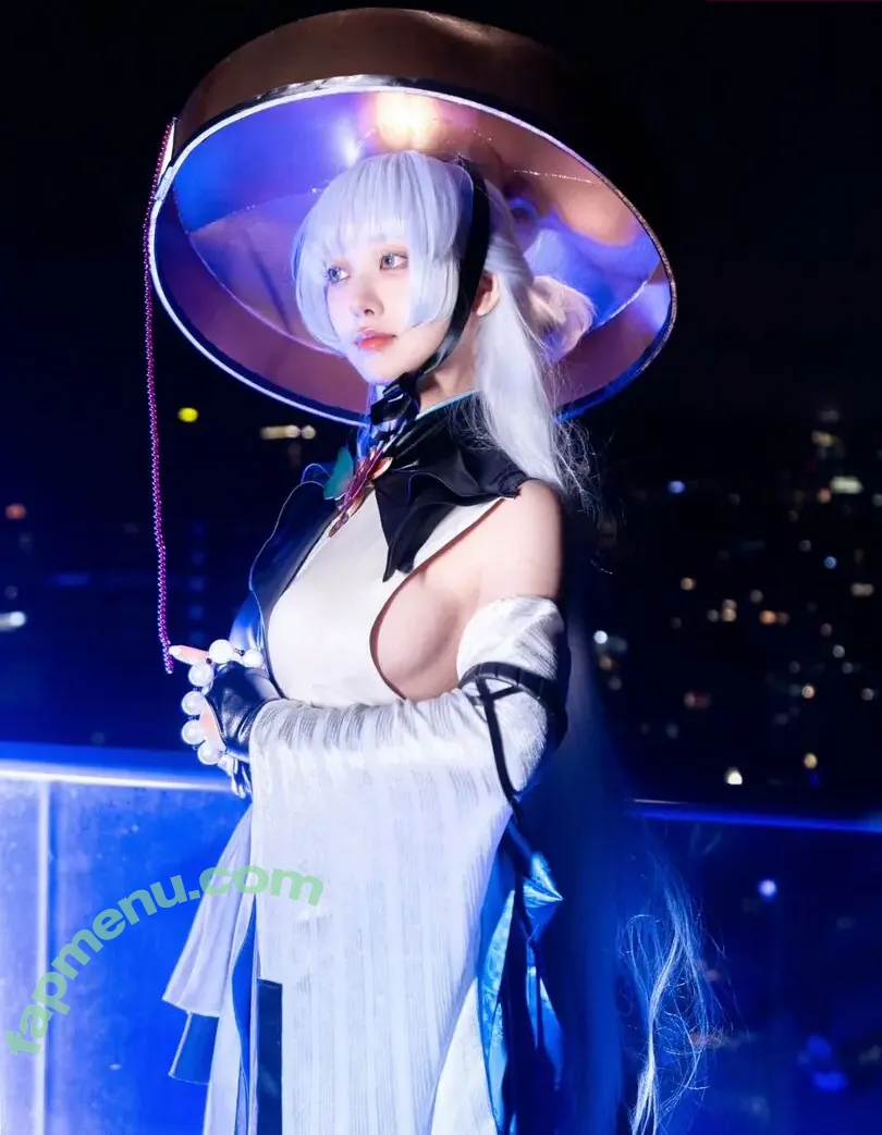 Dear Chuu nude photo #0059 (dear.chuu / dearchuutoro)