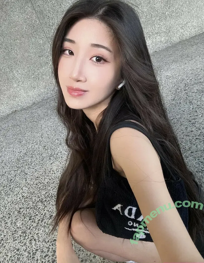 dear_xina nude photo #0011 (Xina)