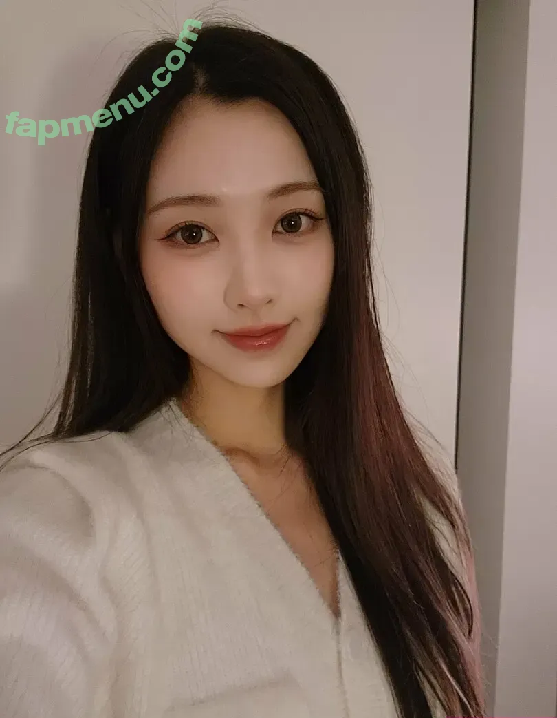 dearchuu nude photo #0001 (dear.chuu)