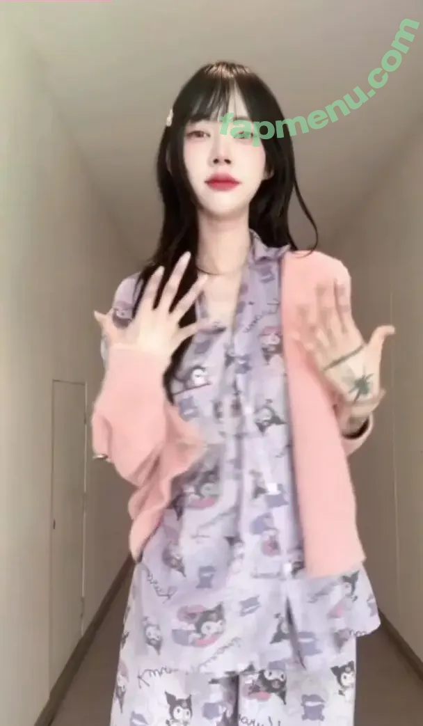 deardearrrii nude photo #0239 (deardearr_ / ɪᴅᴇᴀʀ)