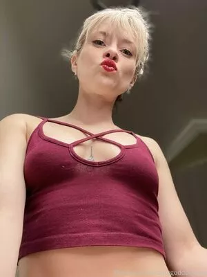 deargoddesssara / heydearsara nude photo #0005