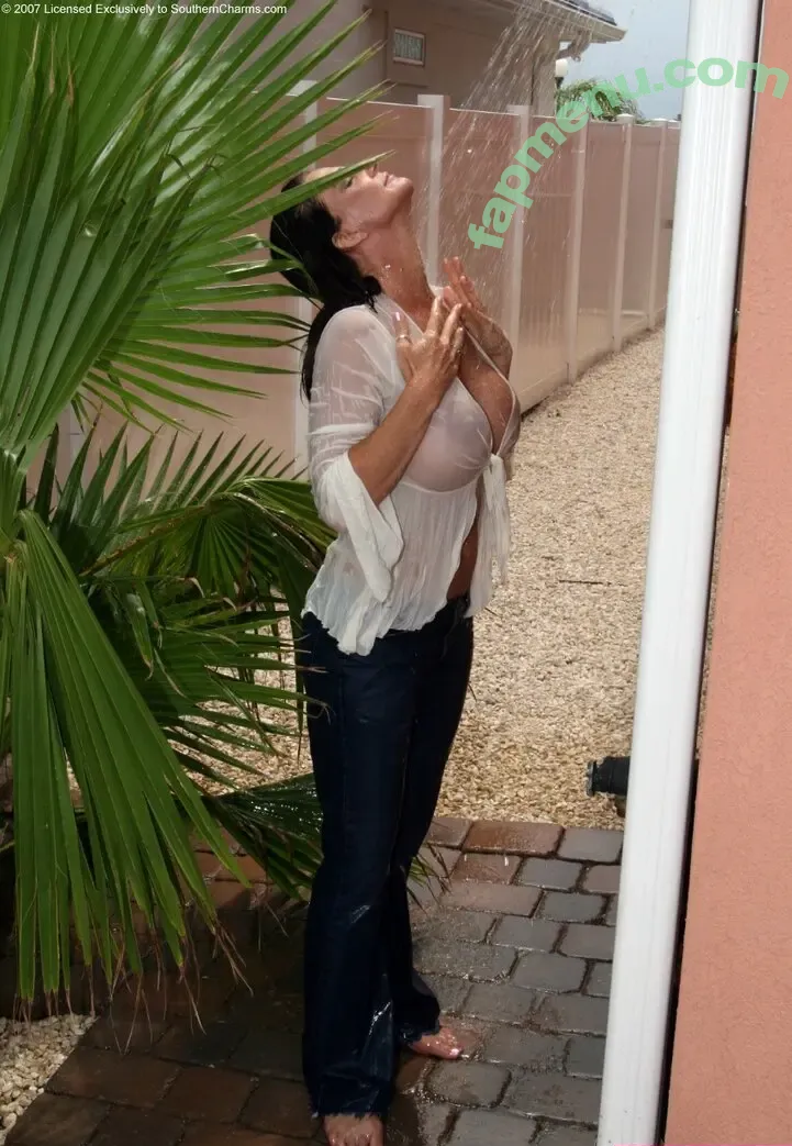 deauxma nude photo #0292 (deauxma420)